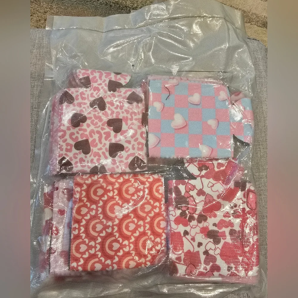 Pickmesh Valentine Heart and Pattern Can Coolers  24 Pc